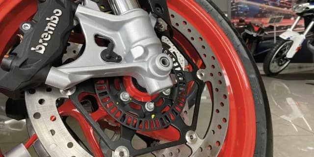 Todo lo que necesitas saber sobre el freno de moto y su seguridad